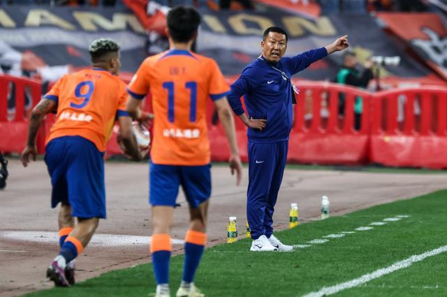 开云体育平台在哪里注册-泰山开局又被打懵！5场丢13球 创队史中超最惨失利